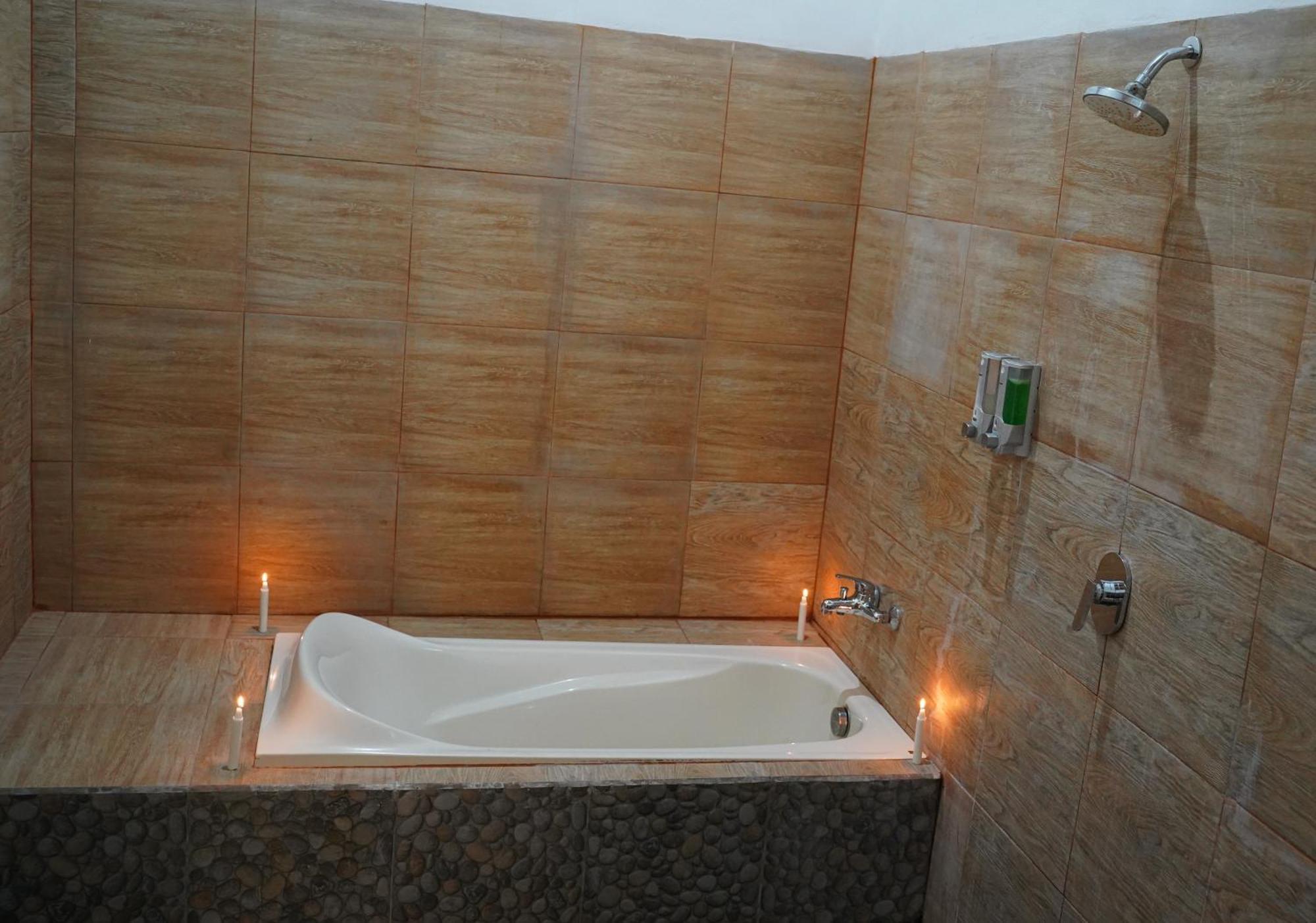 Wahyu Masari Homestay Sakti Екстер'єр фото